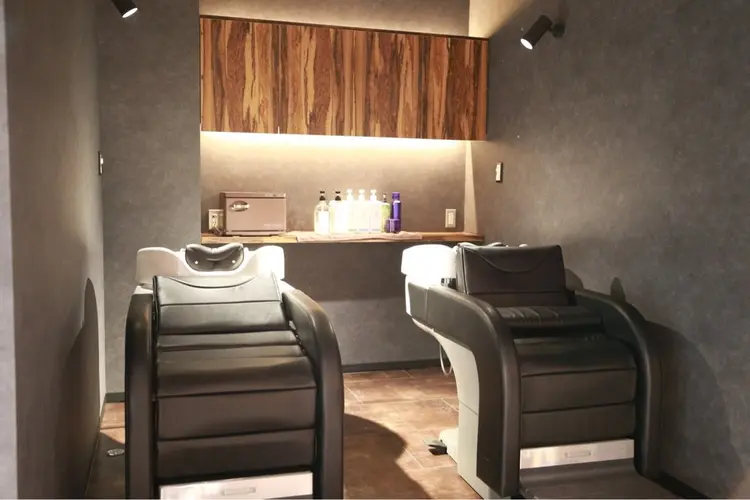 Men's salon RISE TOKYO 新小岩店の内観・外観3