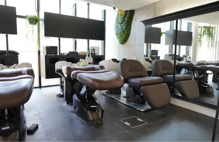 GO TODAY SHAiR SALON 表参道 polarisの内観・外観3