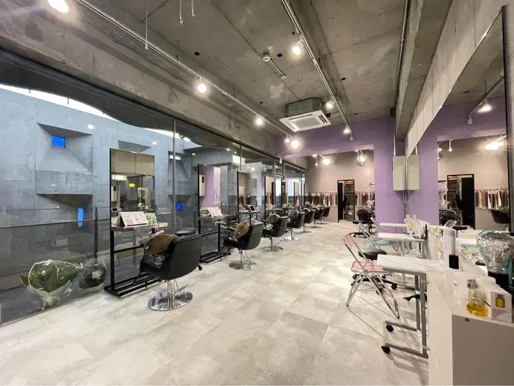 hair studio Zen ～advance～の内観・外観1