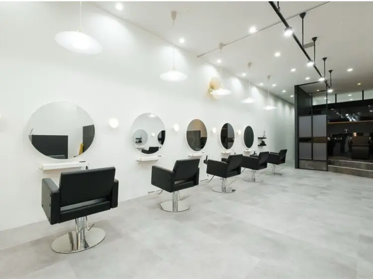 Agu hair zings 野々市2号の内観・外観3
