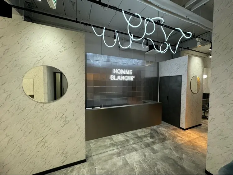 HOMME BLANCHEの内観・外観1