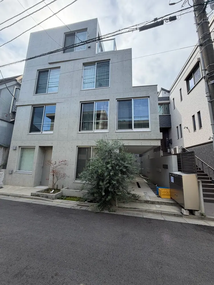 HOUSE  OF  LUCEの内観・外観1