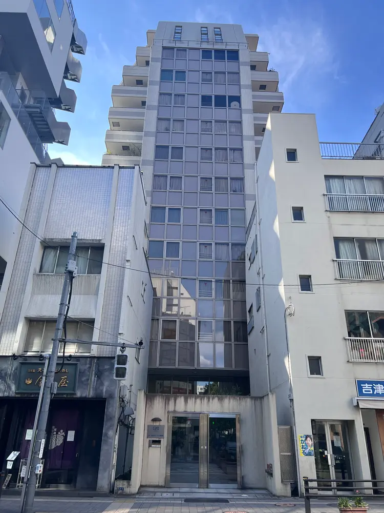 クレセントアイ 吉祥寺店の内観・外観1