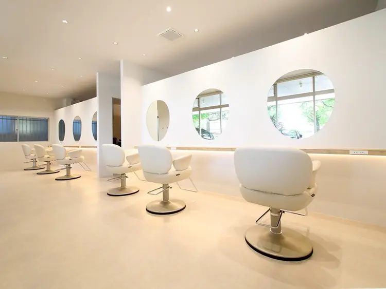 TRiNiTy hair designの内観・外観1