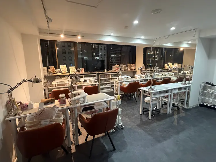 3-Leah Nail心斎橋店の内観・外観1