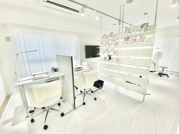 Nolaslien Nail & Eyelash 銀座店の内観・外観1