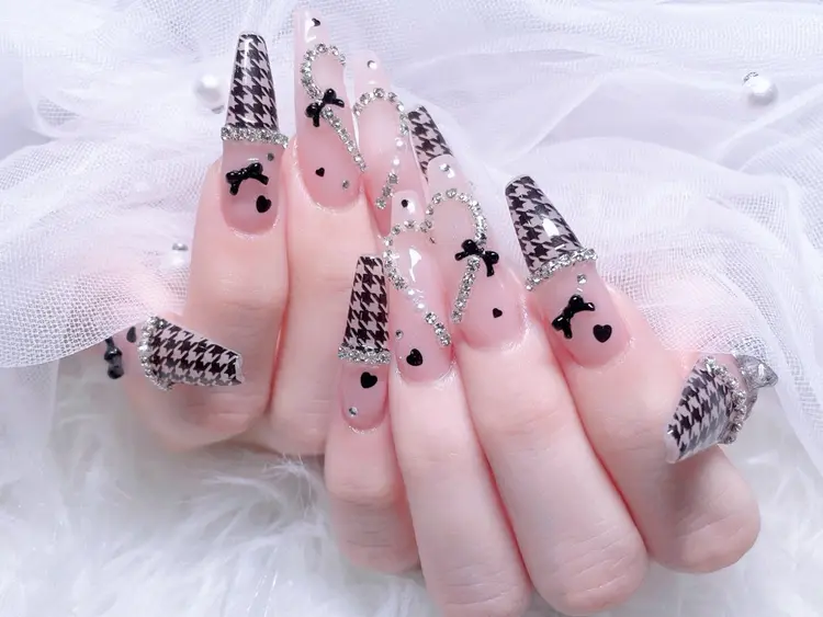 LuLu nailの内観・外観1