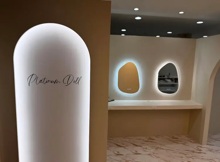 PLATINUM DOLL南草津店の内観・外観1