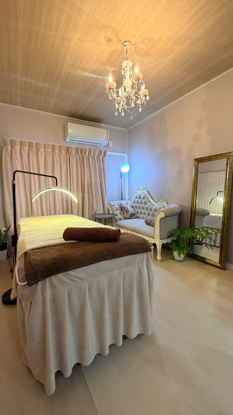 beauty salon COCONEの内観・外観1