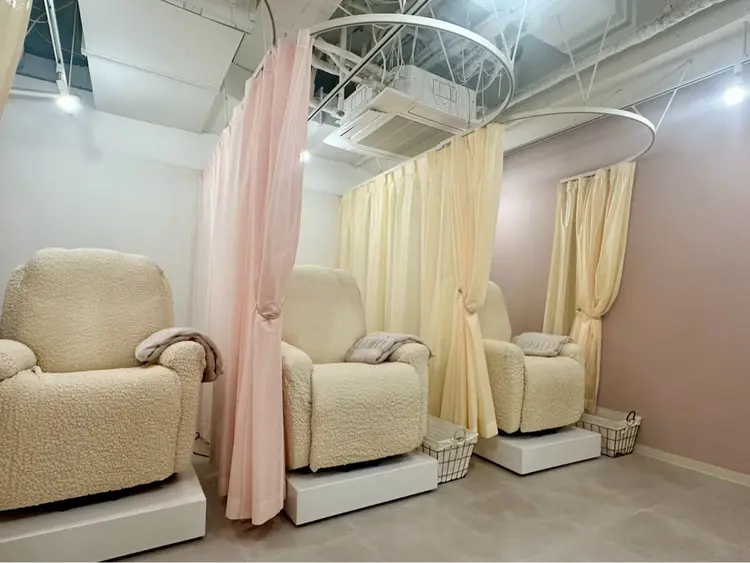 lash&brow i eye...天王寺店の内観・外観2