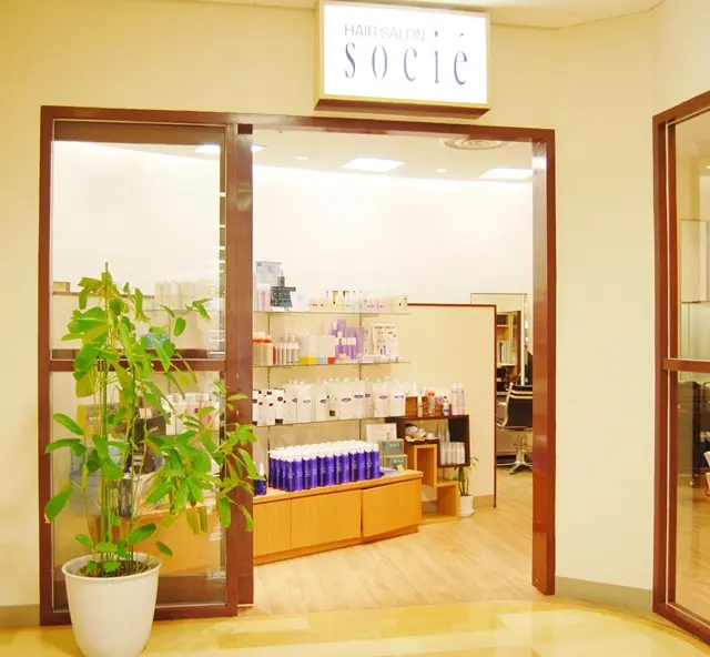 ヘアーサロンソシエ 近鉄生駒店の内観・外観1