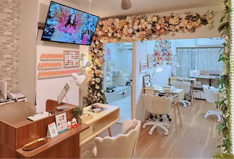 The 1989 Nail Salonの内観・外観2