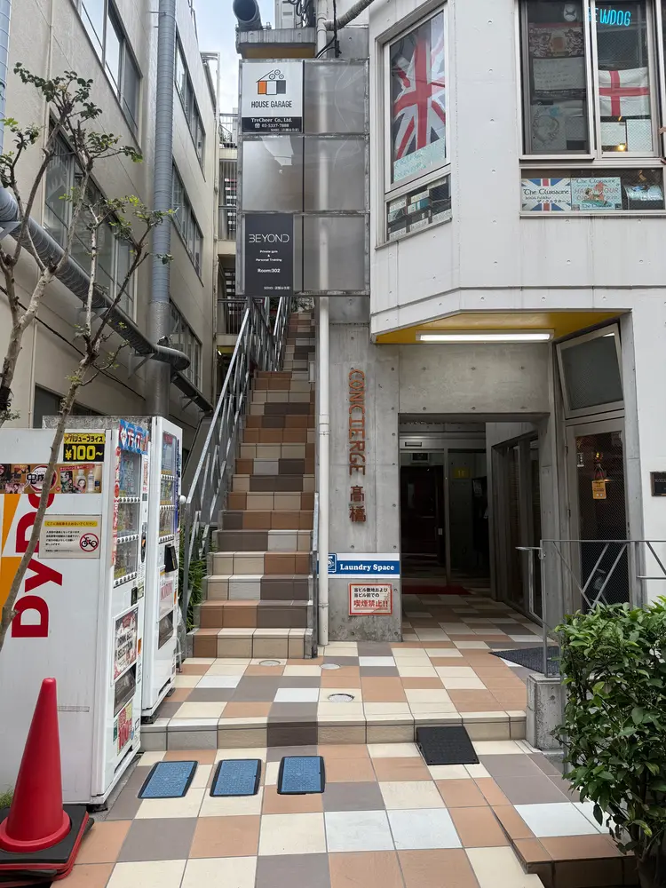Elun西新宿LEDマツエクの内観・外観1