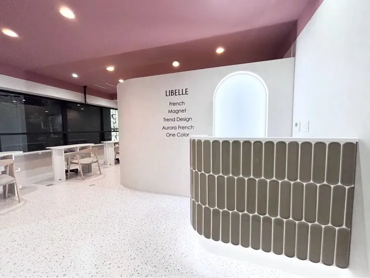 Nail salon LIBELLE心斎橋店の内観・外観1