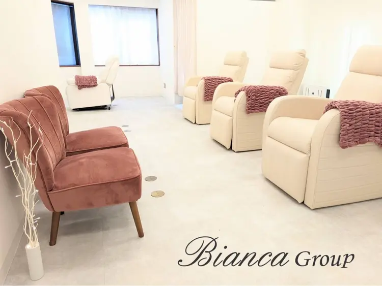 Bianca 関内店の内観・外観1