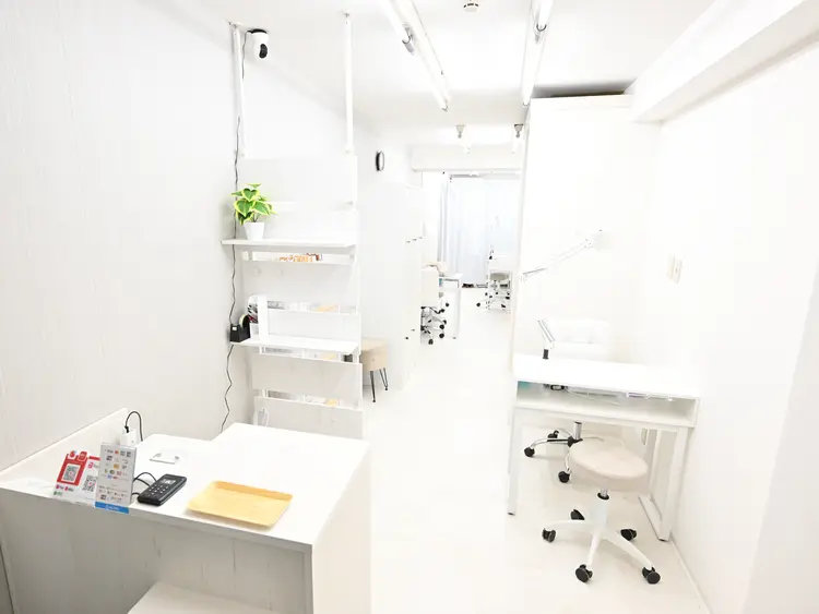 twin.nail 平塚駅前店の内観・外観1