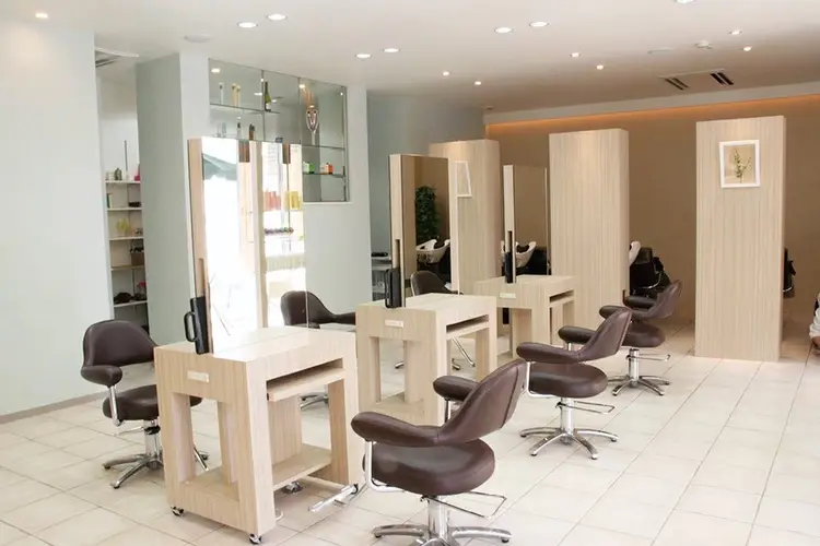 refre&care MICHI 幸町店の内観・外観1