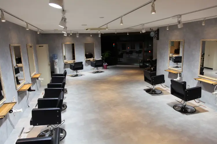 blossom熊谷店の内観・外観1