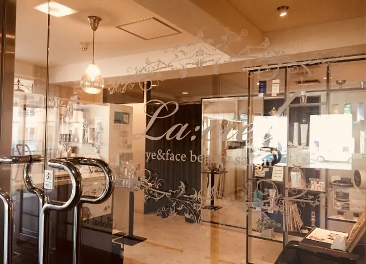 Laciel大橋店の内観・外観2