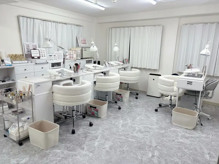 Nova Nail Nambaの内観・外観2