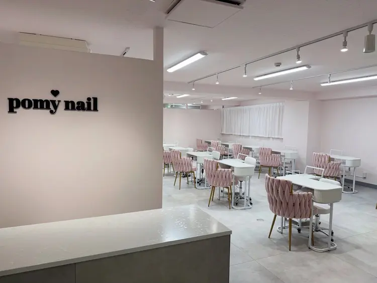 pomy nail池袋店(ポミーネイル)の内観・外観1