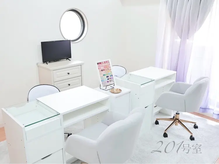 Nail salon CHARMYの内観・外観1