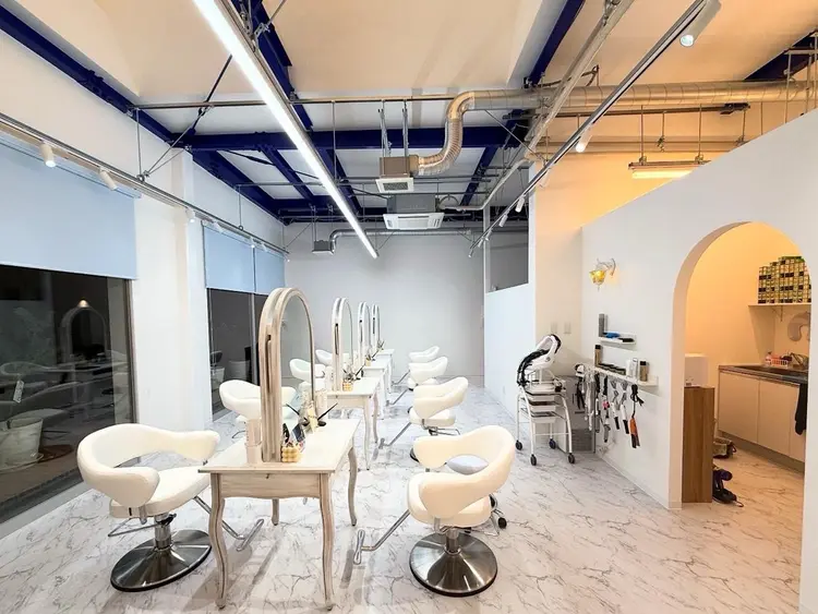 hair salon Azzurriの内観・外観2