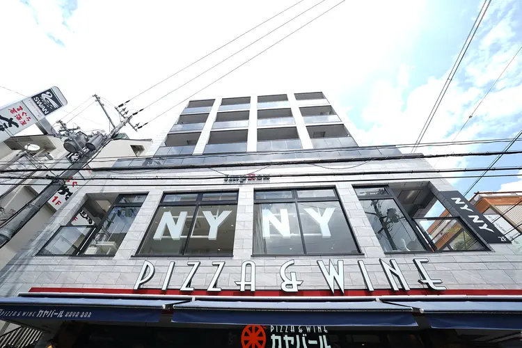 NYNY 阪急高槻店の内観・外観1