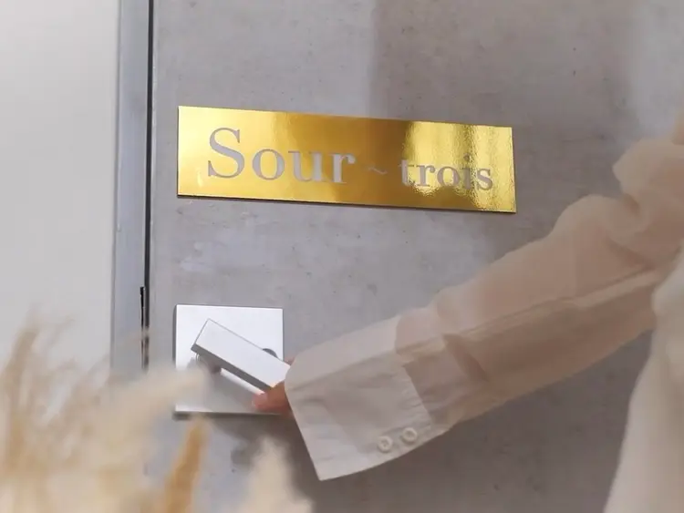 Sour  trois四条烏丸の内観・外観3