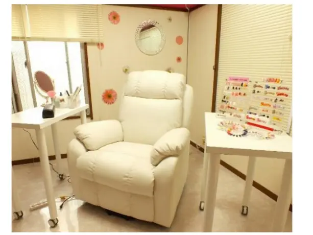 nail&eyelash salon Myu博多店の内観・外観1