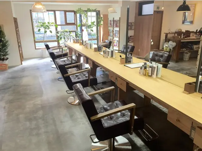 Rosso Hair&SPA草加店の内観・外観2