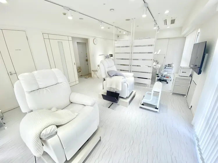 Nolaslien Nail & Eyelash 銀座店の内観・外観2