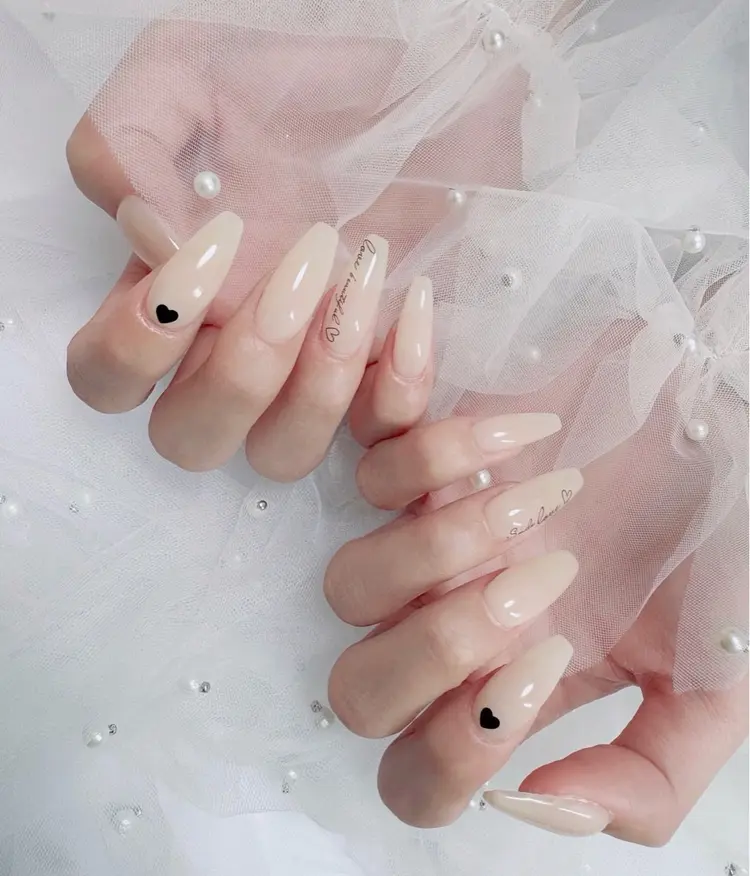 Li  beau nailの内観・外観1