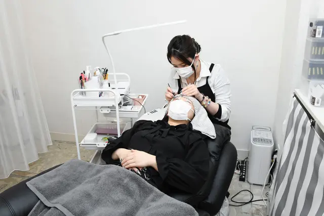 Nail＆EyelashSalon Whispの内観・外観2