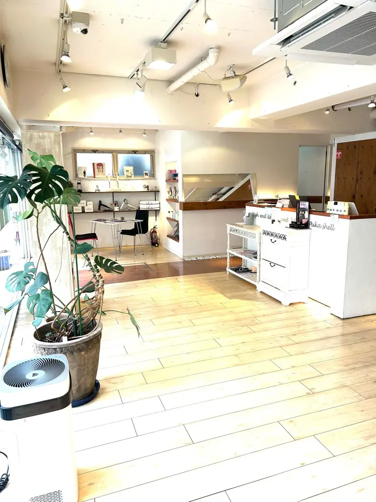 美容室プカシェル 三鷹台店の内観・外観1