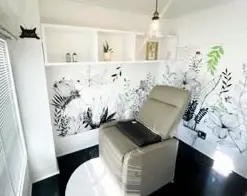 メンズ眉毛.メンズアイブロウサロン And Three 原宿、表参道店の内観・外観2