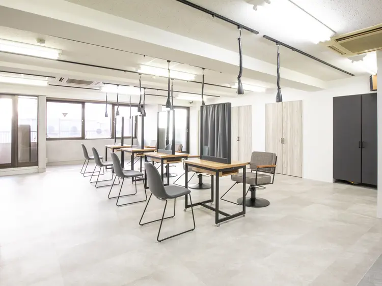 Academy salon Eの内観・外観1