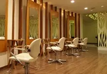Hair&Make hurra　府中店の内観・外観1