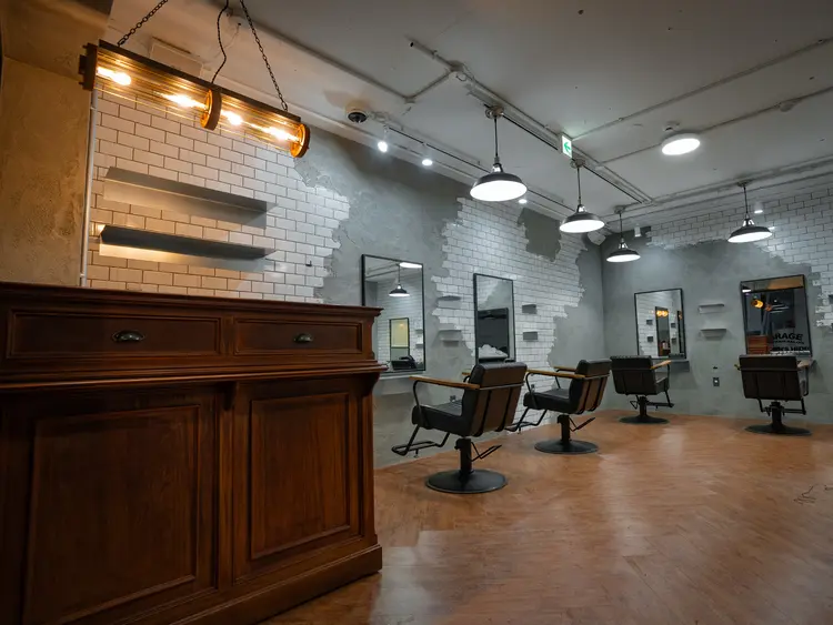 Men’s hair Garage 原宿の内観・外観1
