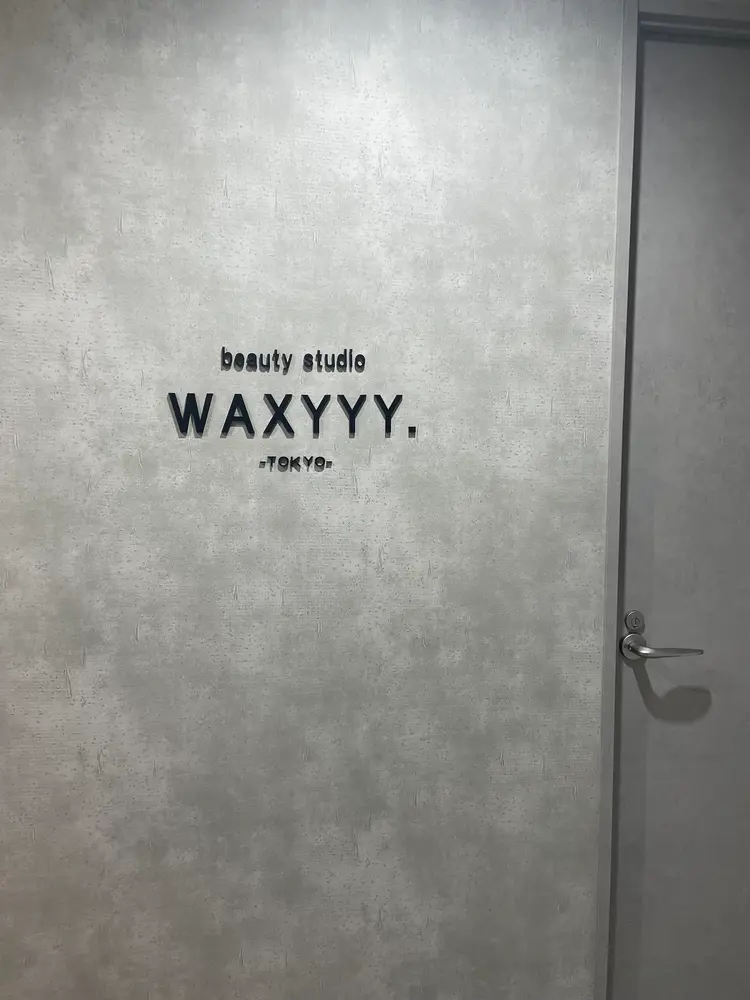 WAXYYY. 新宿西口店の内観・外観2