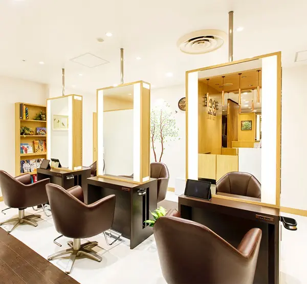ヘアーサロンソシエ　錦糸町テルミナ店の内観・外観1