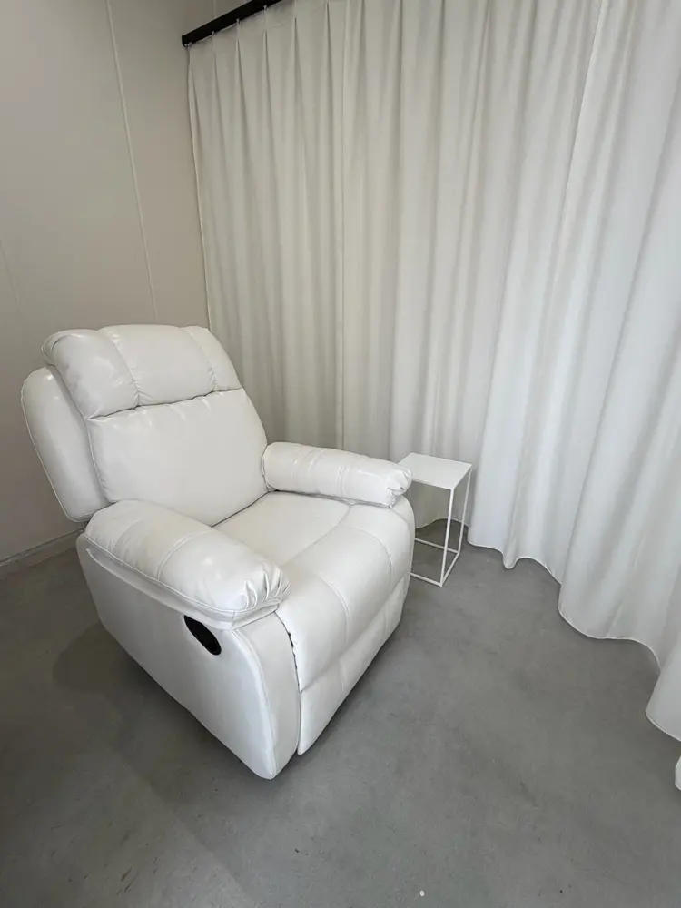 eyelash salon VELUNAの内観・外観2