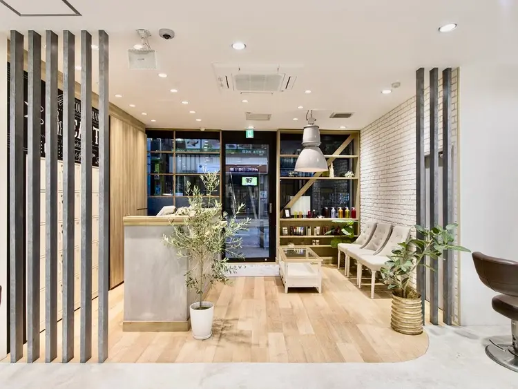 hair make earth 三軒茶屋店の内観・外観1