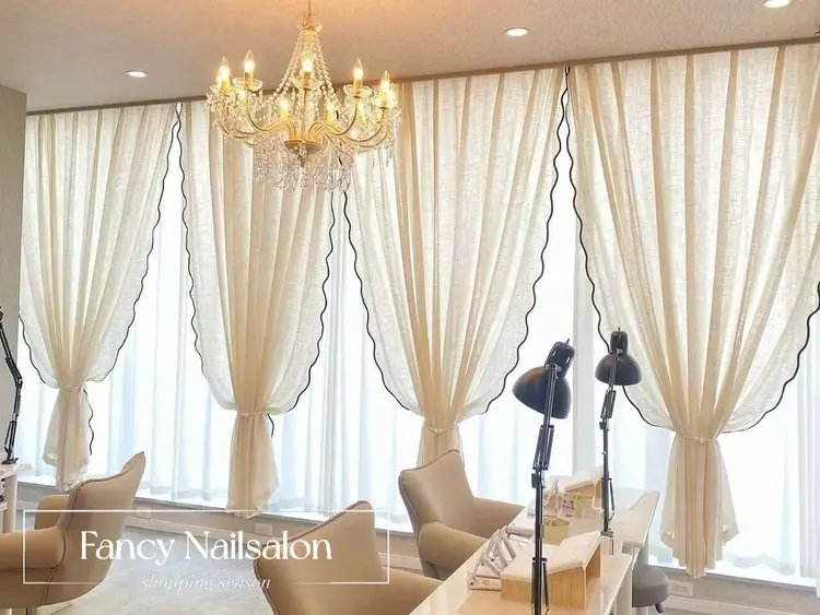 Fancy nail salon新宿店の内観・外観1