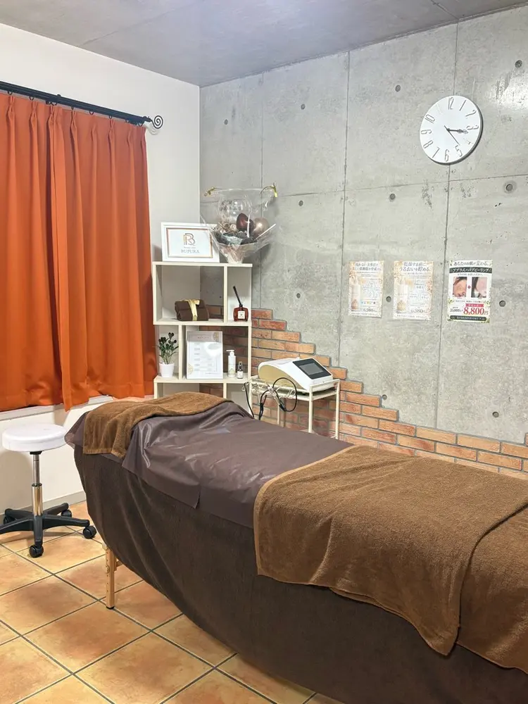 BUPURA本山店の内観・外観1