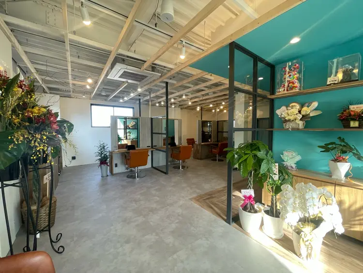 hair&make Lokahiの内観・外観3