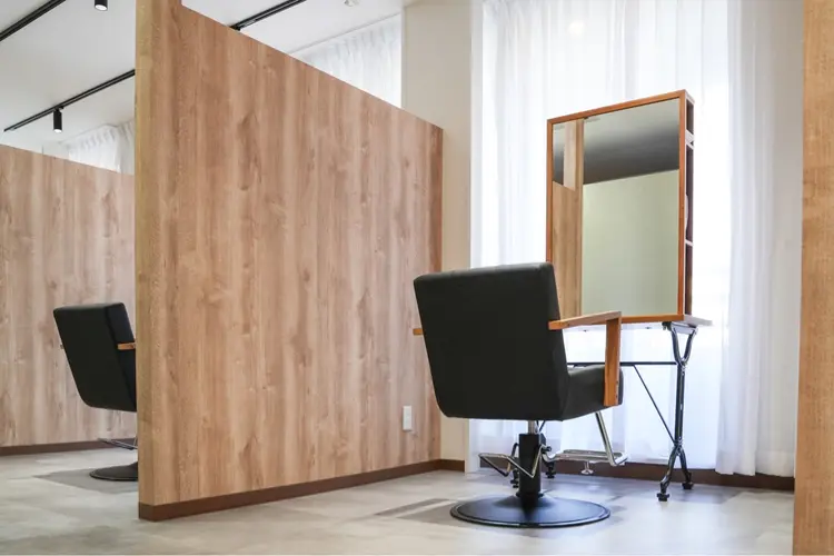 Peg hair camp【半個室プライベートサロン】の内観・外観1