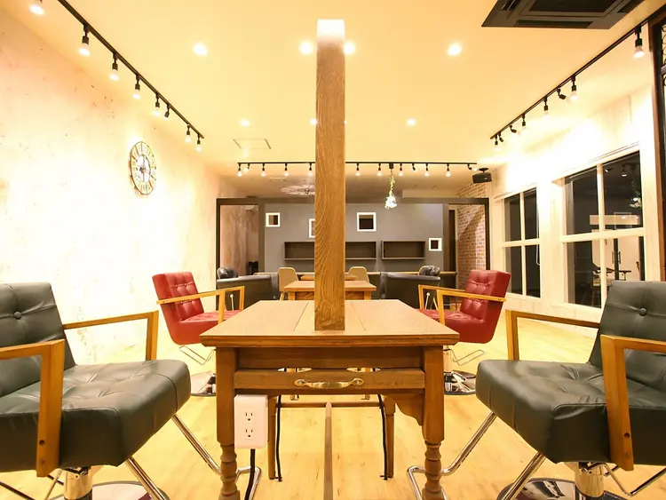 hair salon Rien 鴻巣店の内観・外観2