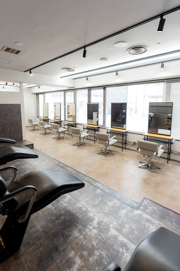Cyf MEN’S SALON 船橋の内観・外観2