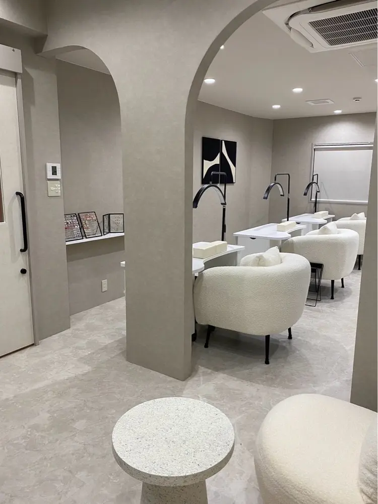 Nail salon Cibelle 梅田茶屋町店の内観・外観2